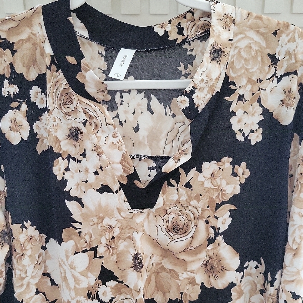 Honeyme Black Tunic Top with Beige Floral Print - Picture 3 of 4